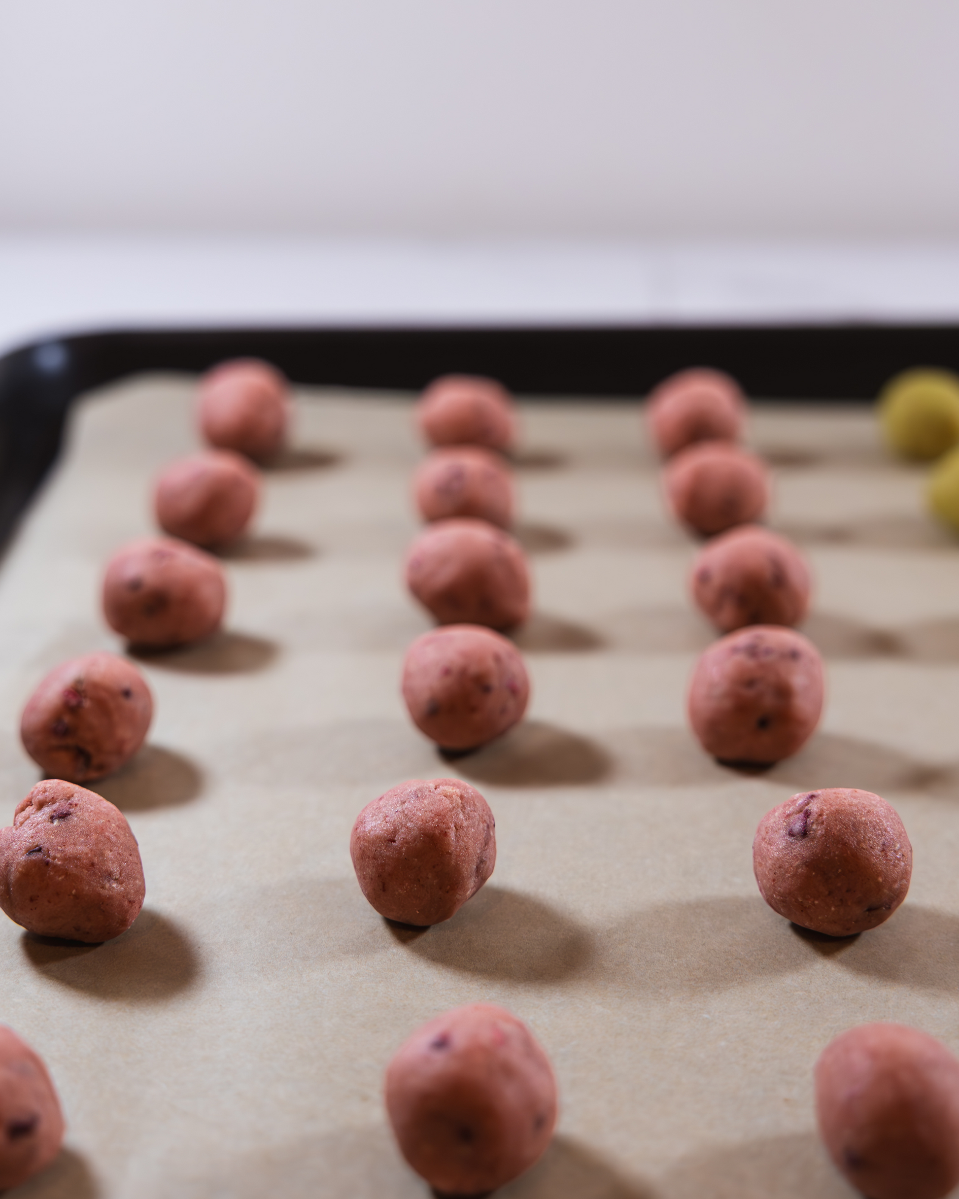 Strawberry and raspberry snowball, all naturally flavoured, crafted by Okaeri Bakery in London 