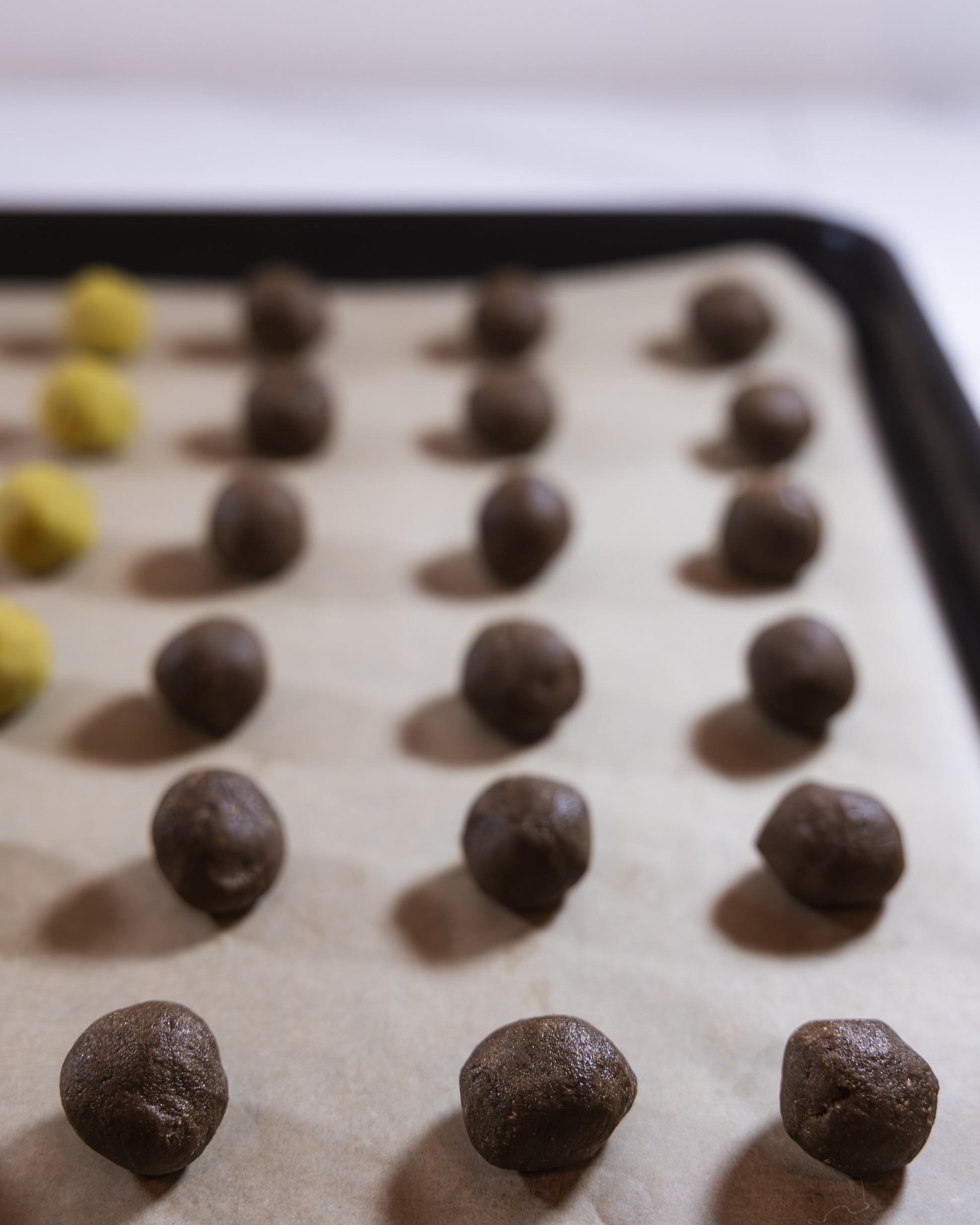 Da Hong Pao with figs snowball cookies by Okaeri Bakery in London.
Rich tea flavour 